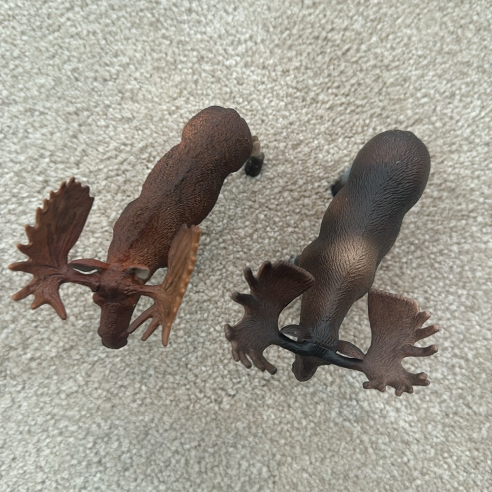 Two moose figurines - Picture 3 of 5